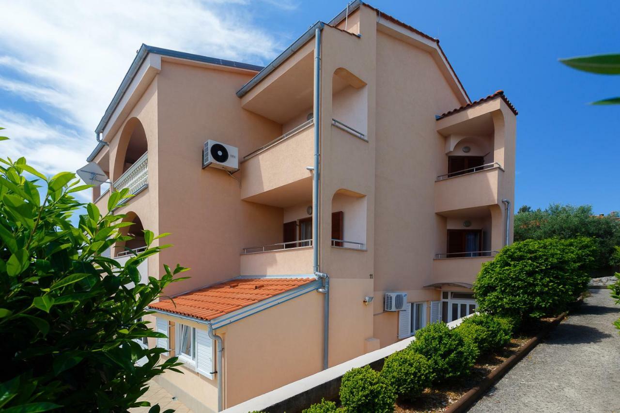 Apartman Frane Krk Town Eksteriør bilde